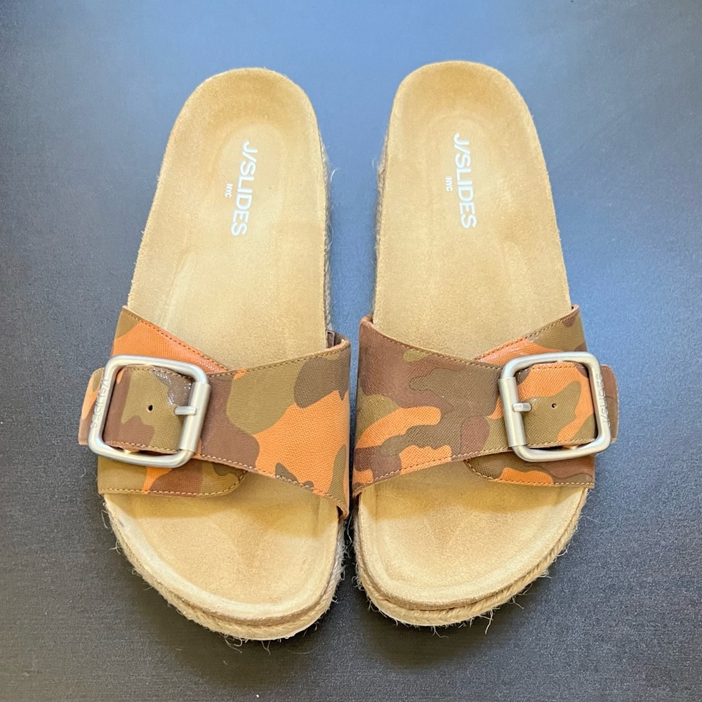 J/SLIDES Camo Sandals - Picture 3 of 10